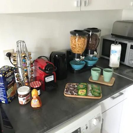 Appartement Cozy : 10/15 Min Des Champs Elysee Сартрувил Екстериор снимка