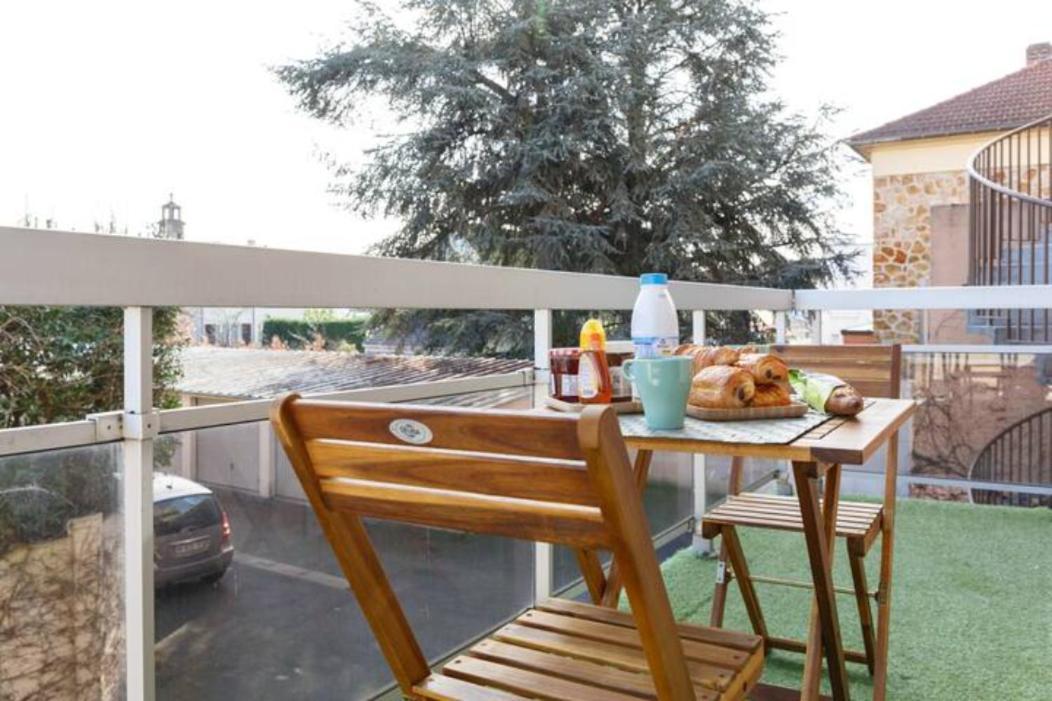 Appartement Cozy : 10/15 Min Des Champs Elysee Сартрувил Екстериор снимка