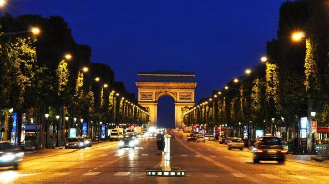 Appartement Cozy : 10/15 Min Des Champs Elysee Сартрувил Екстериор снимка